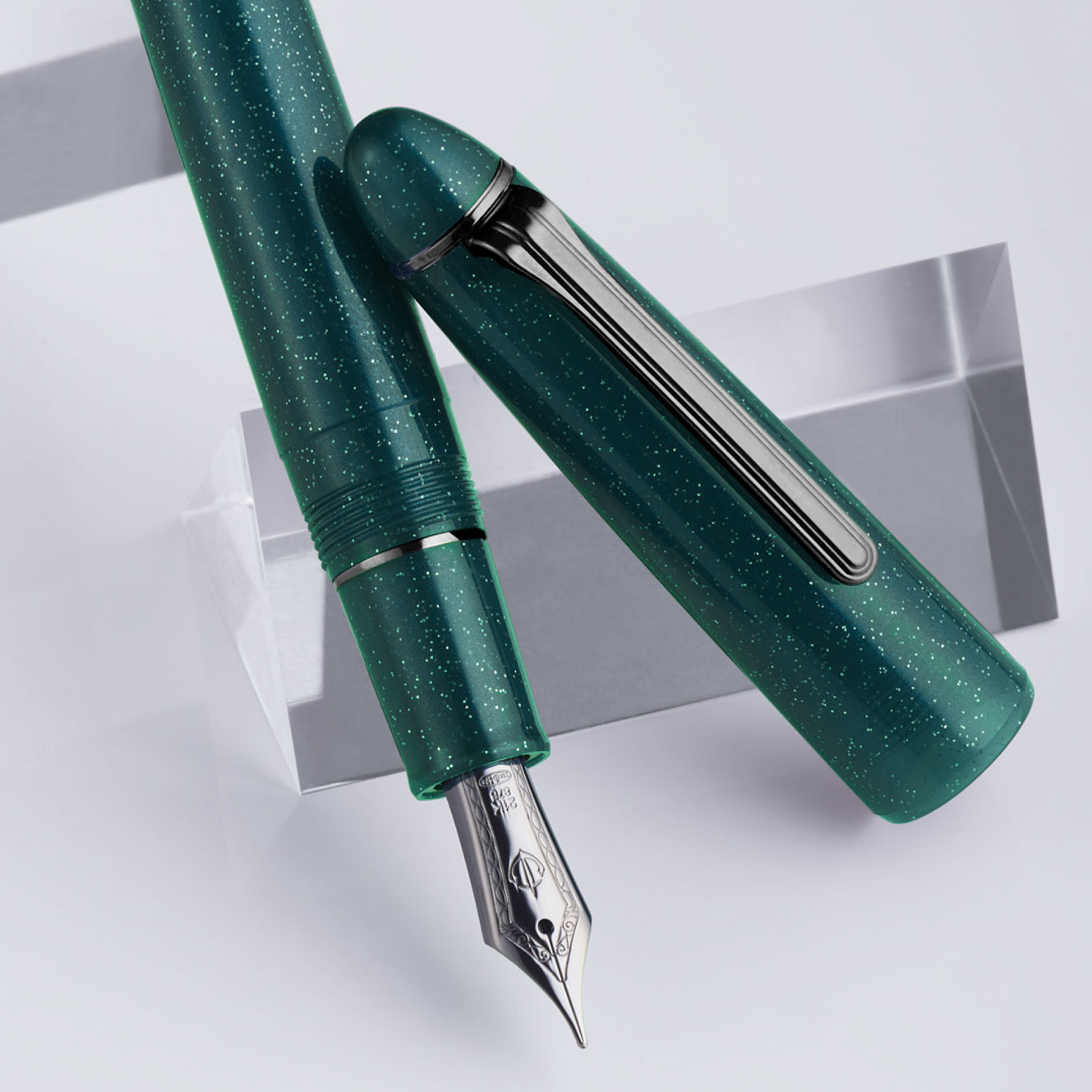 Sailor - Fountain Pen - 1911 Large - Ringless Galaxy - Crab Nebula