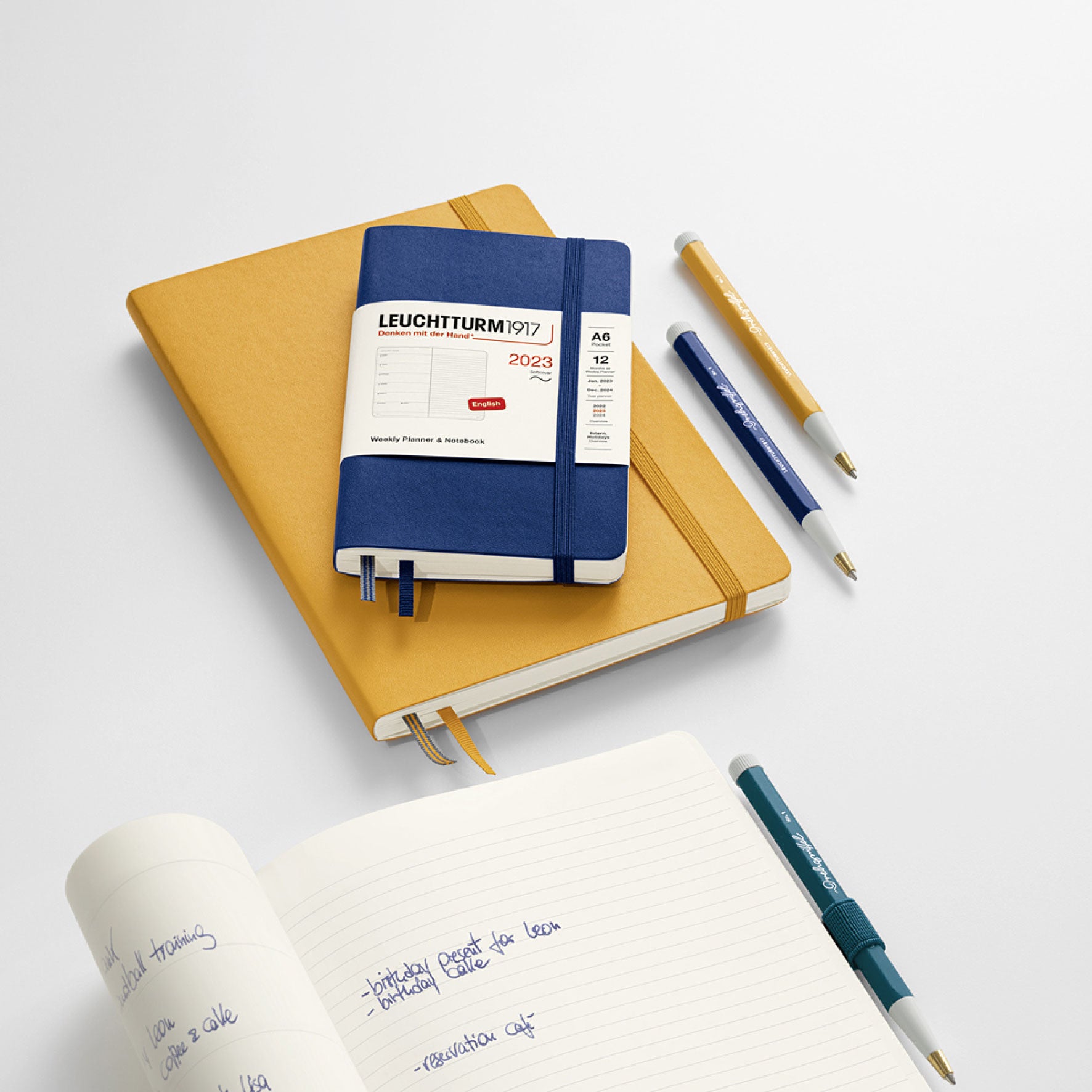 Leuchtturm1917 - 2024 Diary - Weekly Notebook - B6+ - Stone Blue