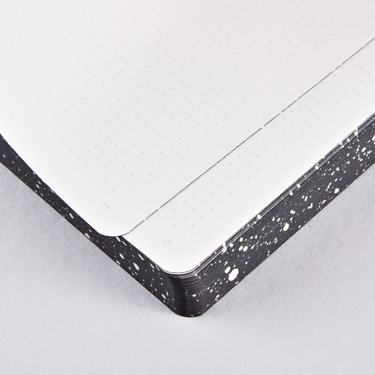 Nuuna - Notebook - Large - Milky Way