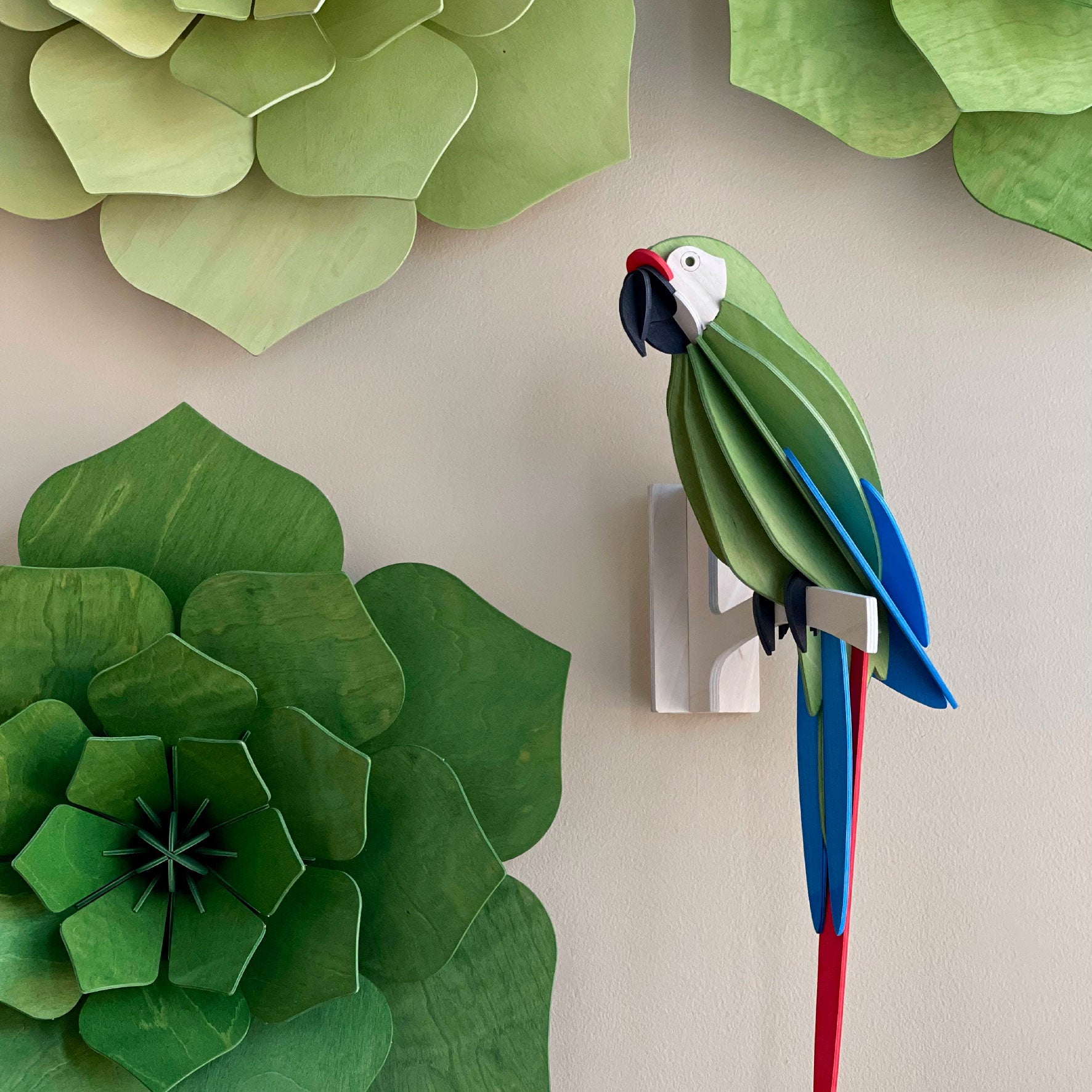 Lovi - Ornament - Parrot - 34cm - Great Green Macaw