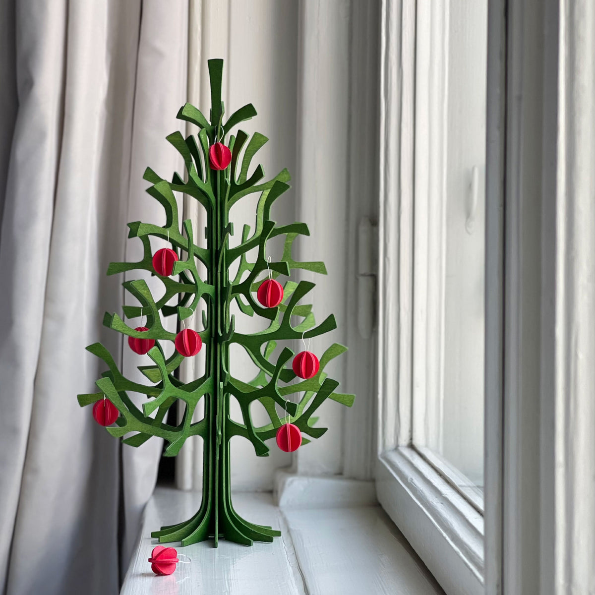 Lovi - Ornament - Spruce Tree - 30cm - Forest Green (Bright Red Minibaubles)