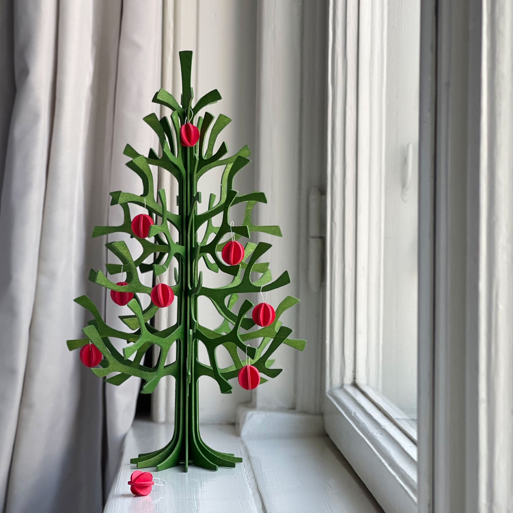 Lovi - Ornament - Spruce Tree - 30cm - Forest Green (Bright Red Minibaubles)