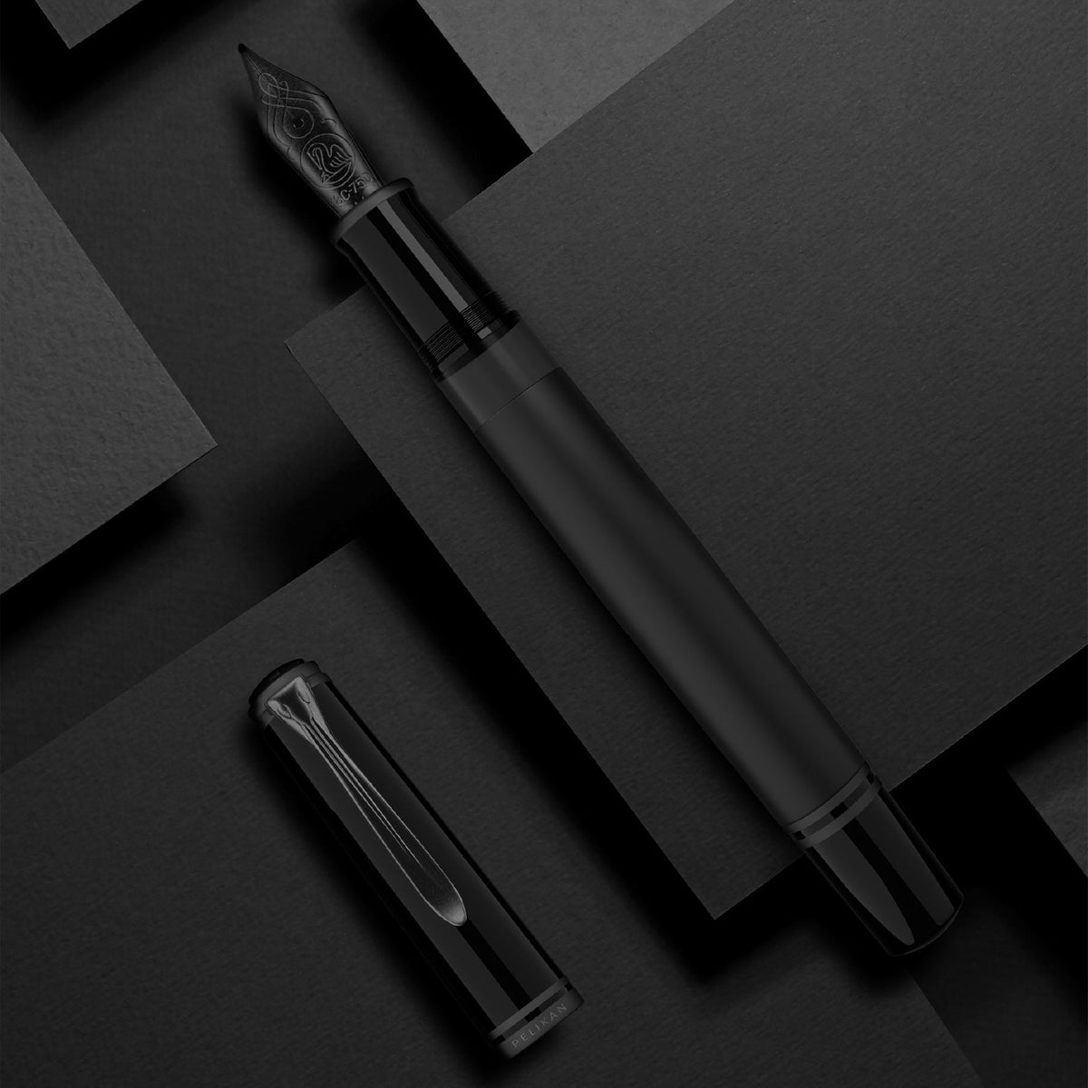 Pelikan - Fountain Pen - Souverän M809 - Black Matt