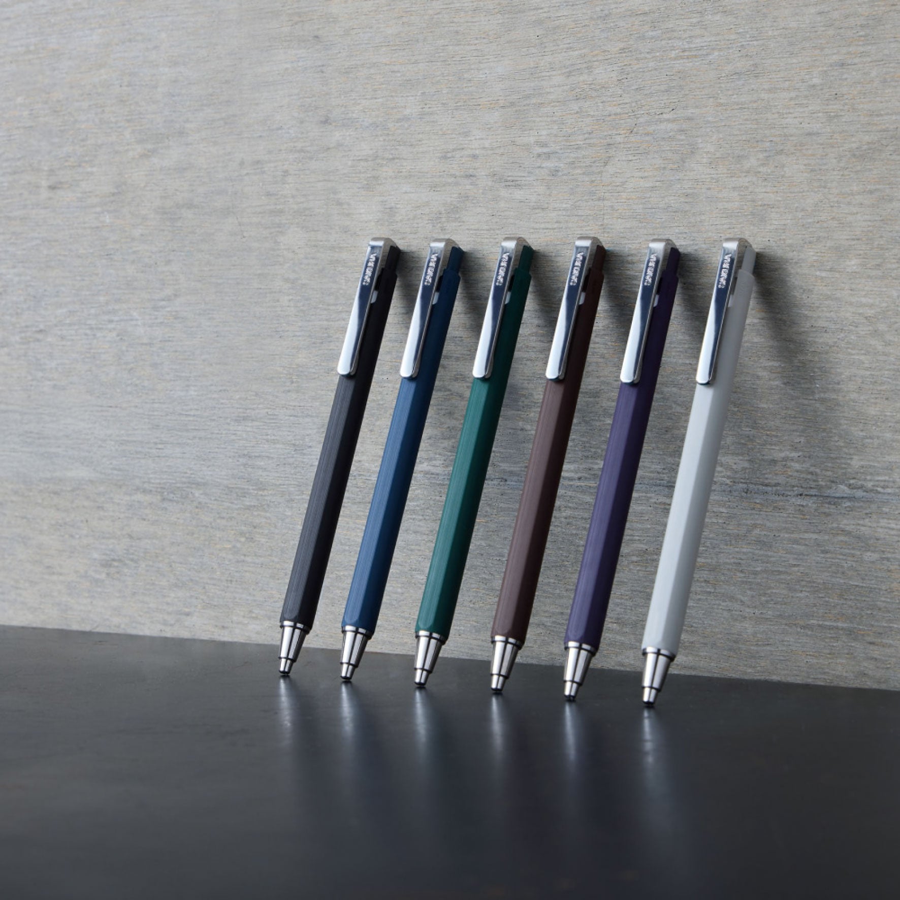 Sakura - Ballpoint Pen - Ballsign iD Tactile - Pack of 6 - 0.5mm