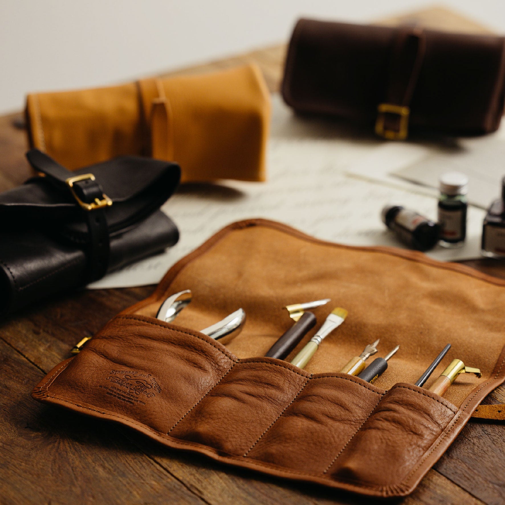 The Superior Labor - Pen Roll - Leather - Light Brown