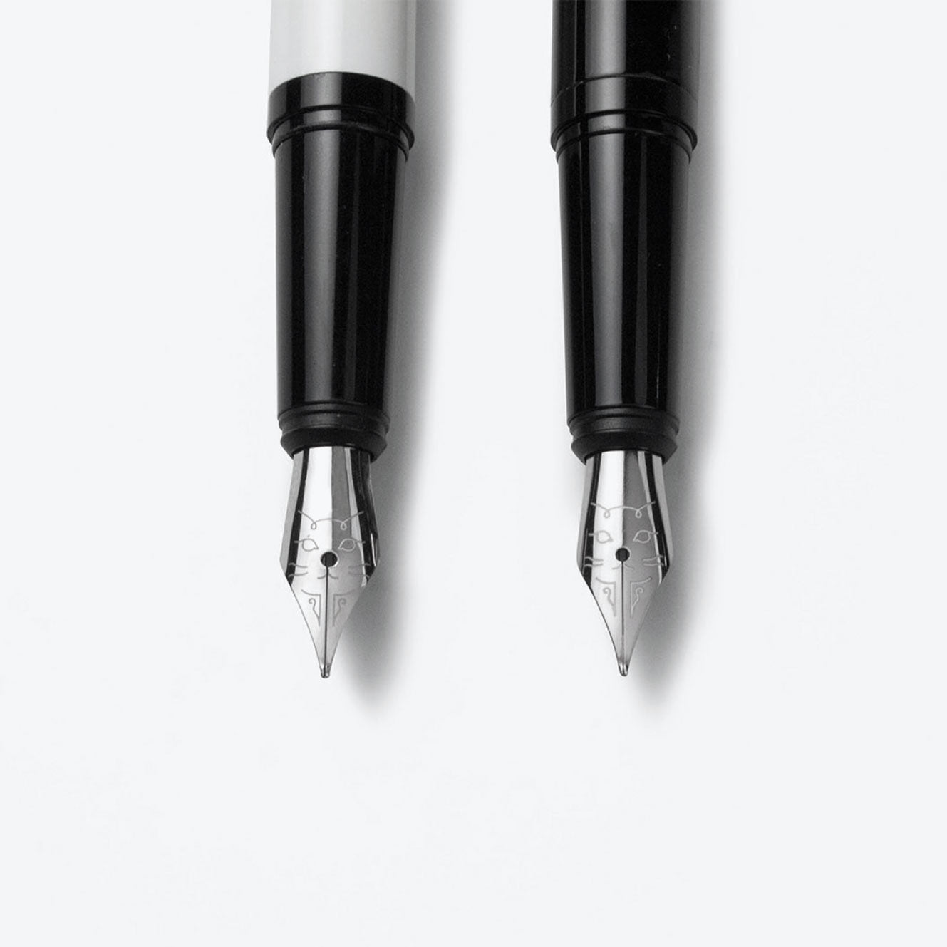 Tools to Liveby Fountain Pen Le Chat White - Main Image