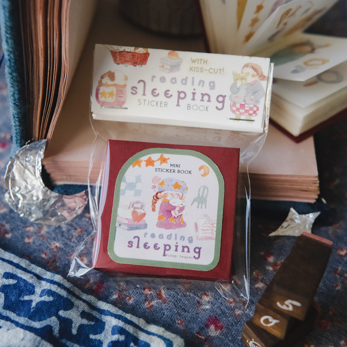TeaYou - Planner Sticker - Reading Sleeping (Book)