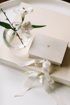 Bookbinders Design - Box - A6 + Silk Ribbon - Ivory