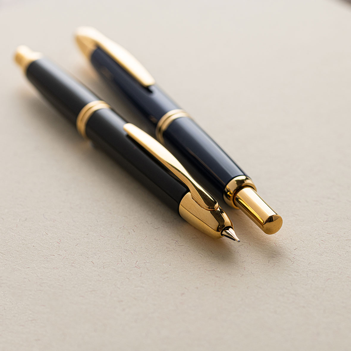 Pilot - Fountain Pen - Capless - Black (Gold Trim)