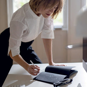 Nuuna - Notebook - Large - Not White (Black Paper)
