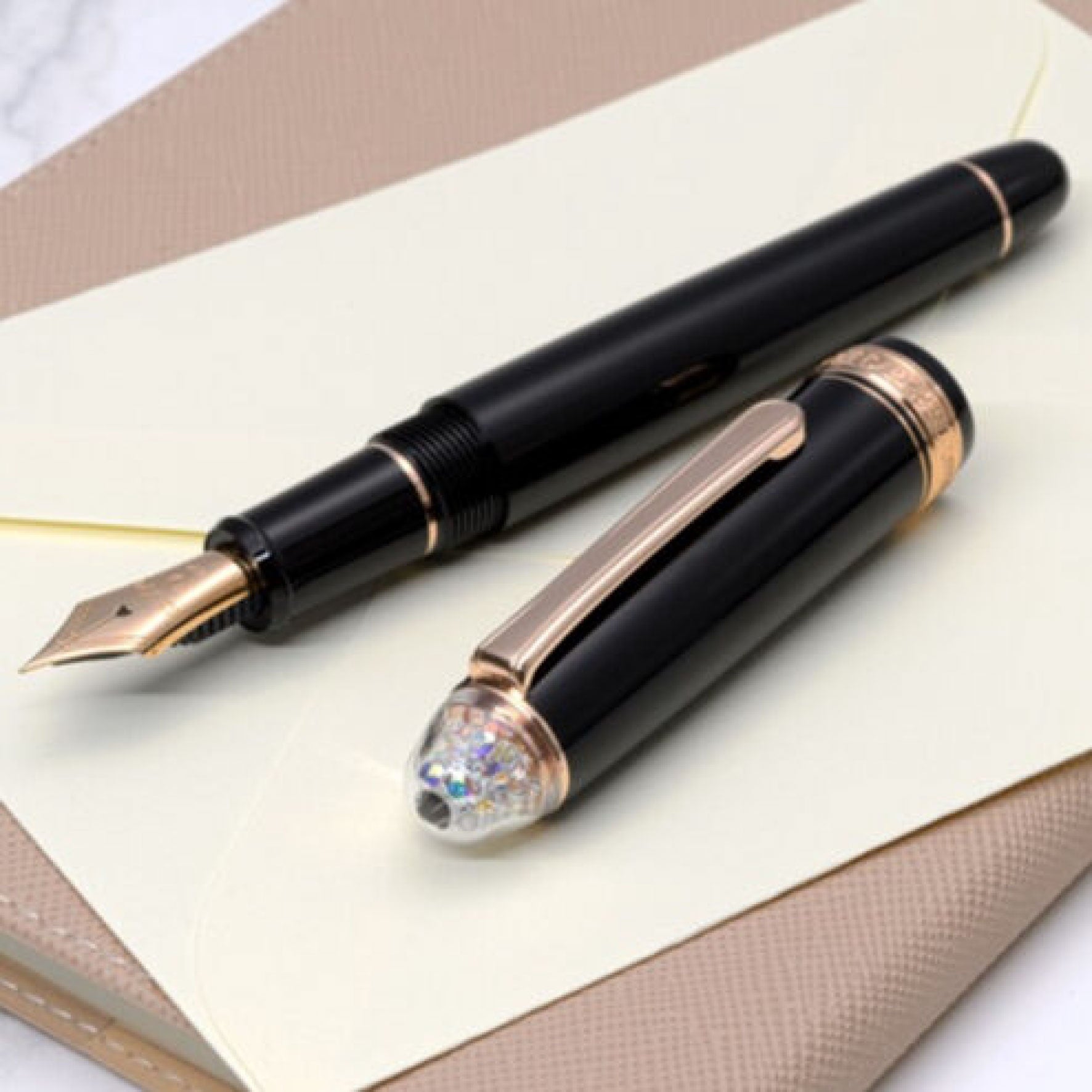 Platinum | #3776 Shape of Heart Fountain Pen - Bookbinders Design